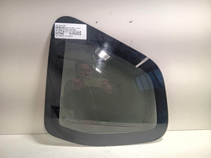 Cristallo Fisso Parafango POST SX 833071478R Dacia Duster I 2014