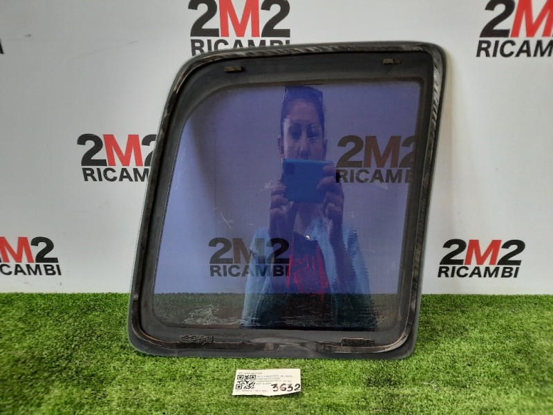 Cristallo Fisso Parafango POST SX K55235923AD Jeep Cherokee III 2002