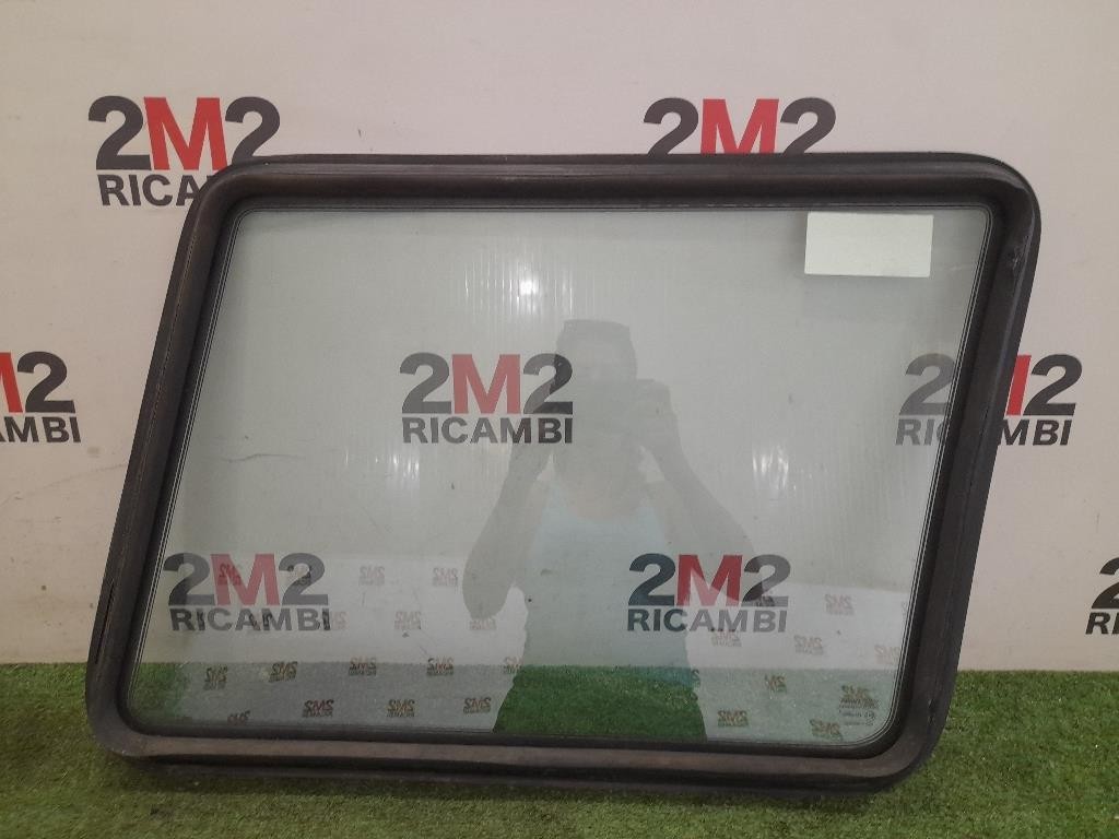 Cristallo Fisso Parafango POST SX MXC6813 Land Rover Discovery I 1990