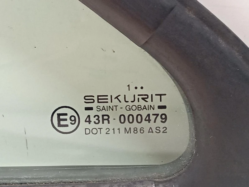 Cristallo Fisso Parafango POST SX 8456081A21 Suzuki Jimny I 1999