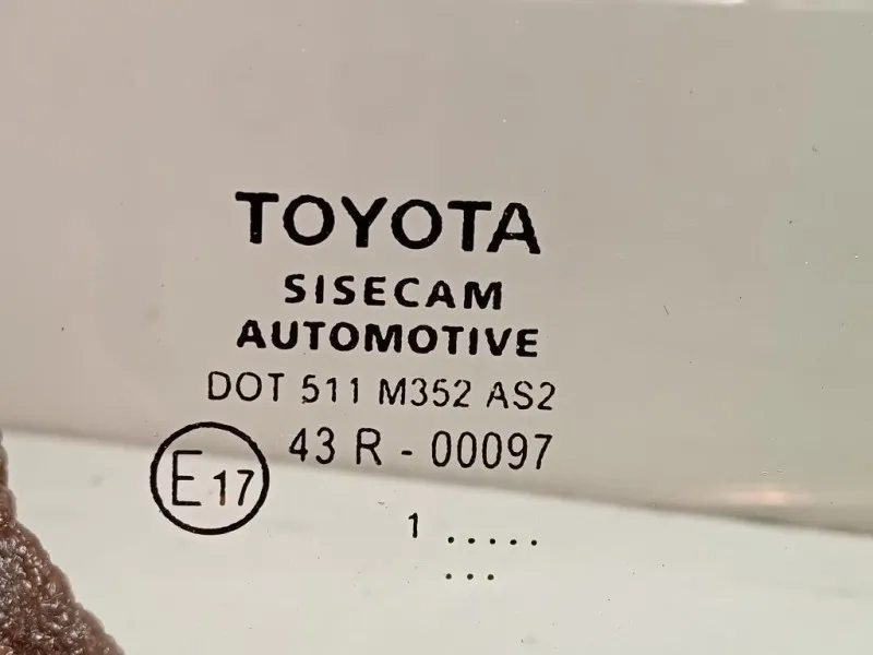 Cristallo Fisso Porta ANT DX 68125-0D021 Toyota Yaris V 2020