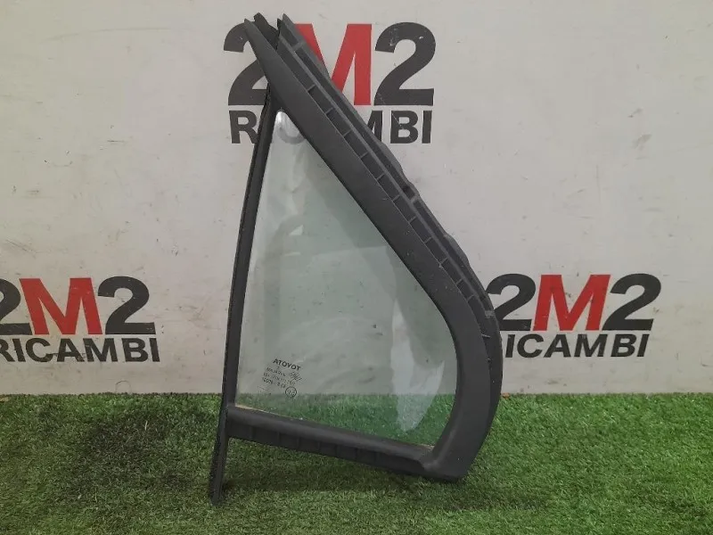 Cristallo Fisso Porta ANT SX 682160D050 Toyota Yaris IV 2014