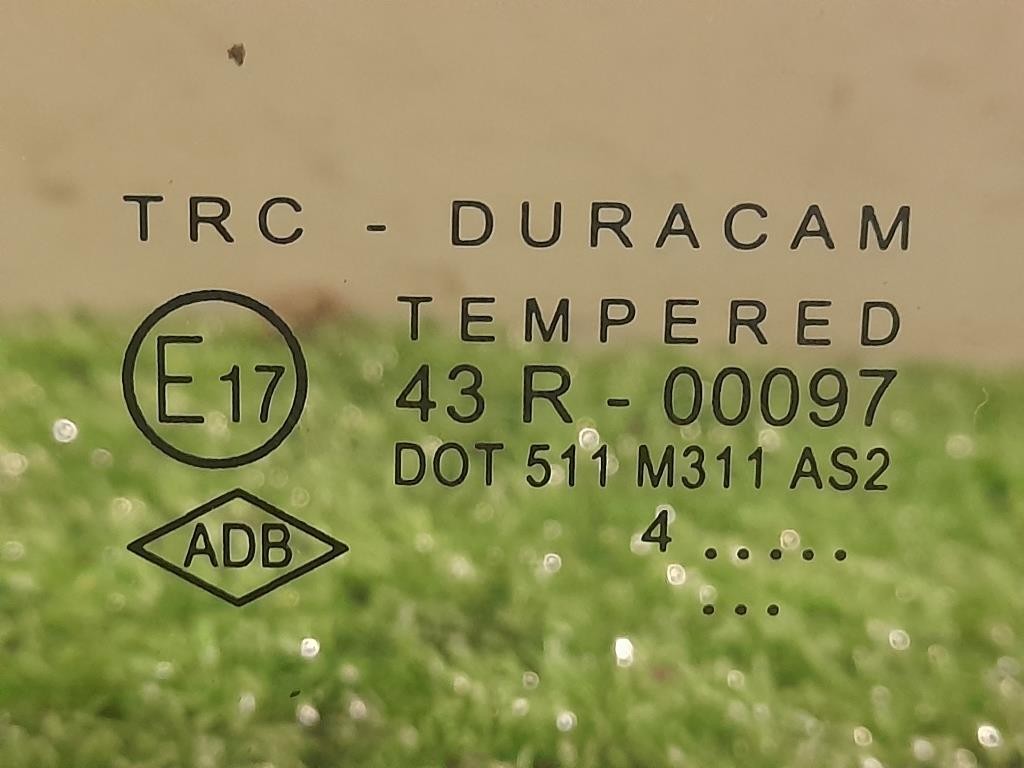 Cristallo Fisso Porta POST DX 43R-00097 Dacia Sandero I 2008