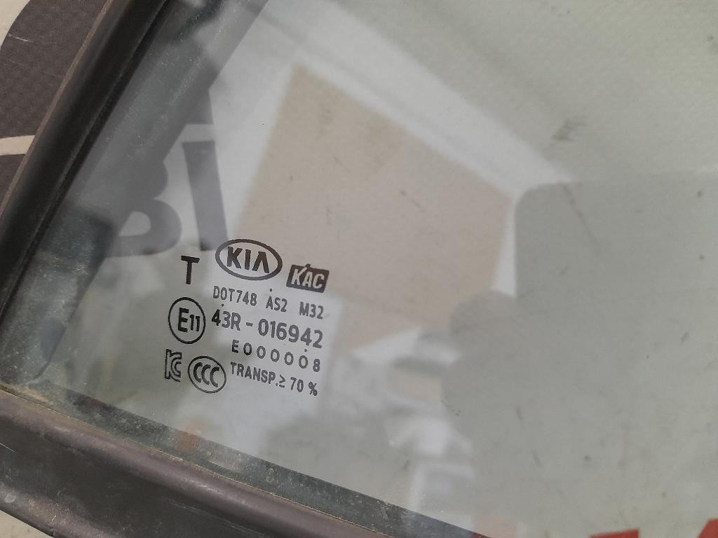 Cristallo Fisso Porta POST DX 83427H8000 Kia RIO IV 2017