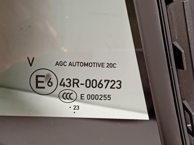 Cristallo Fisso Porta POST DX 9825845380 Peugeot 2008 I 2016