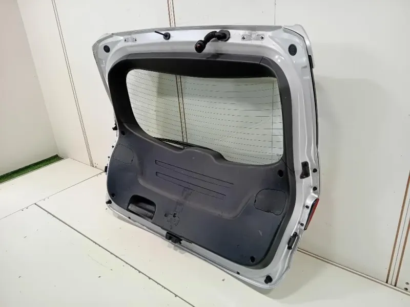 Portello POST 737002W020 Hyundai Santa FÉ IV 2013