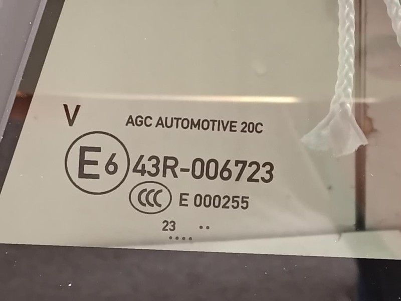 Cristallo Fisso Porta POST SX 9825845180 Peugeot 2008 I 2016