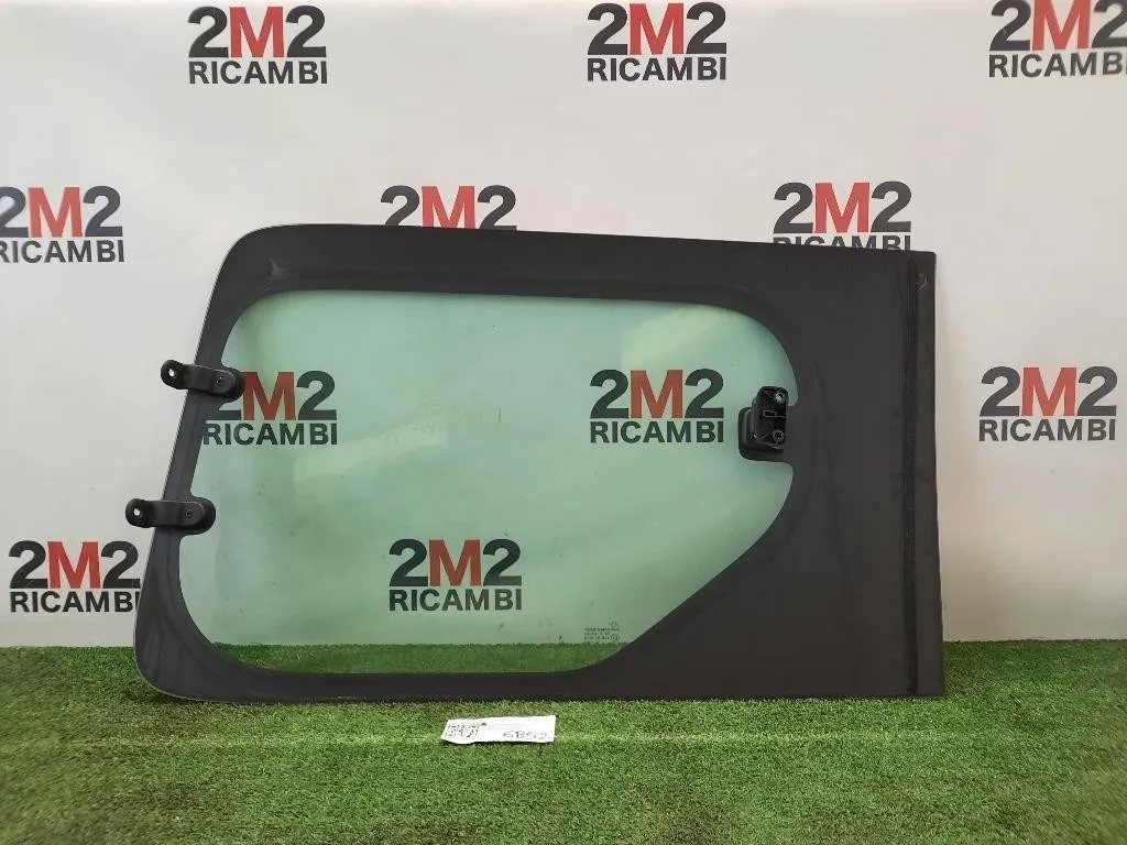 Cristallo Porta Scorrevole POST DX 823006419R Dacia Dokker 2013