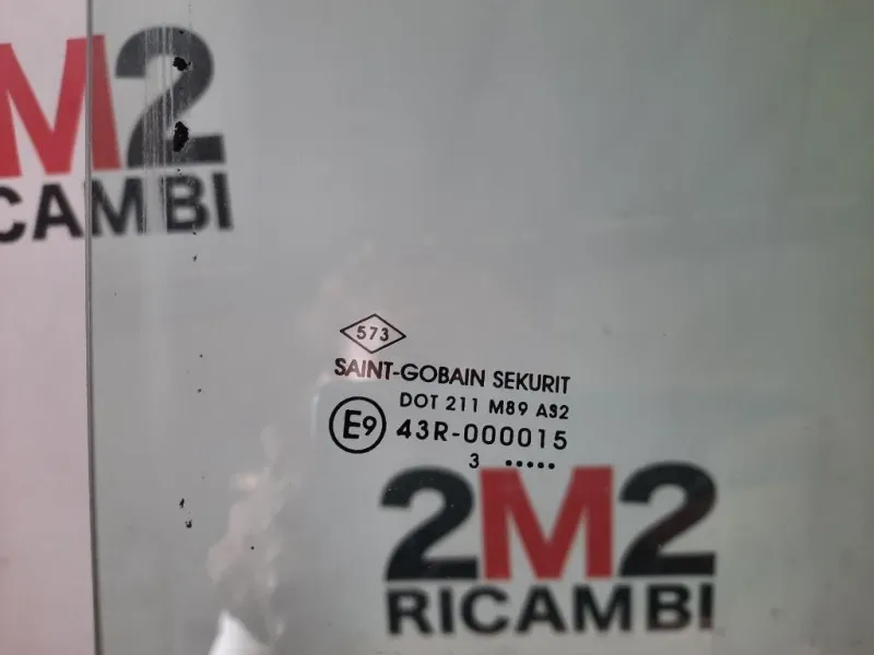 Cristallo Scendente Porta ANT DX 803004351R Dacia Dokker 2013