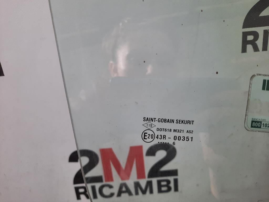 Cristallo Scendente Porta ANT DX 8200733026 Dacia Duster I 2014