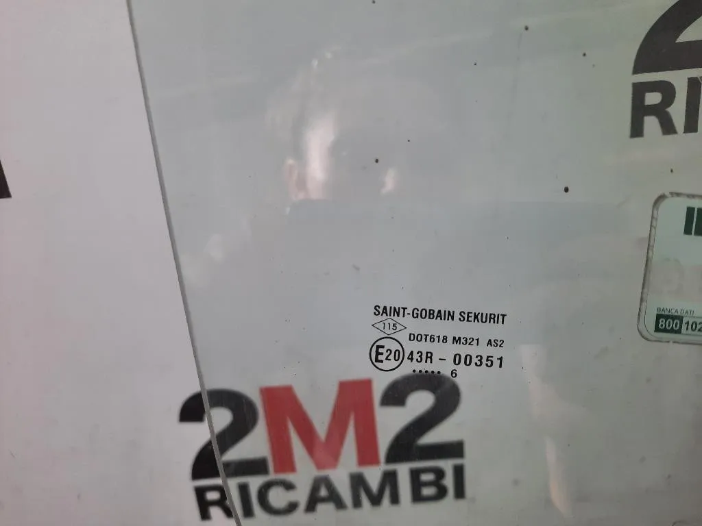 Cristallo Scendente Porta ANT DX 8200733026 Dacia Duster I 2014