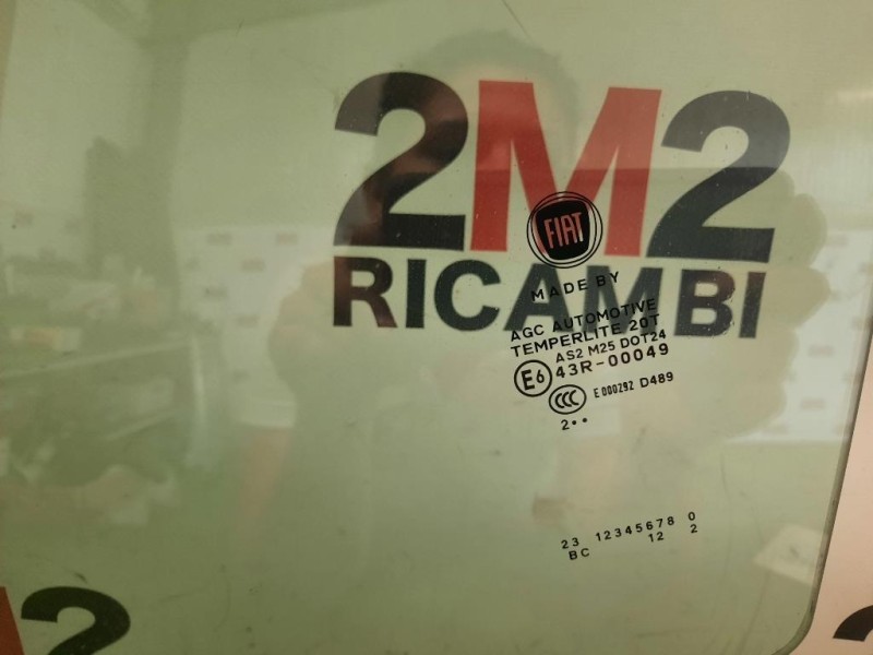 Cristallo Scendente Porta ANT SX 51883739 Fiat 500L 2013