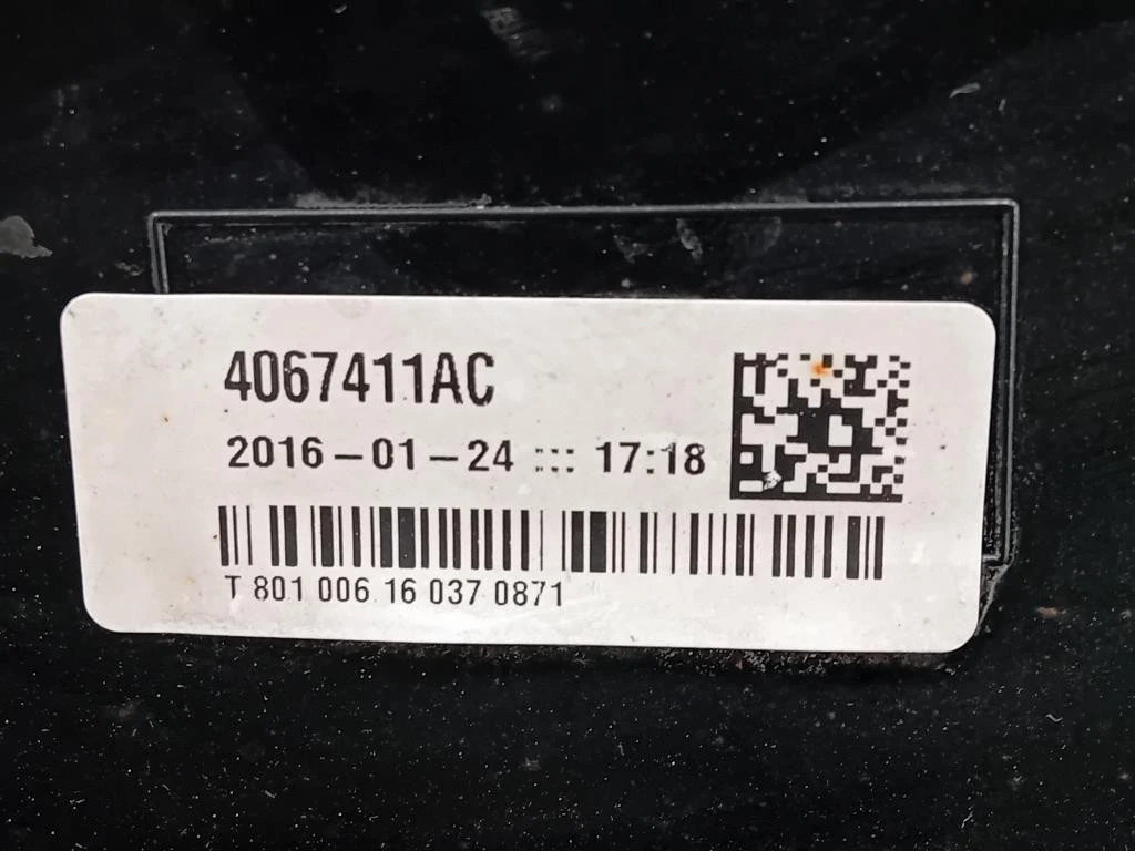 Serbatoio Adblue 4077103AD Audi A4 8W5 Avant 2015