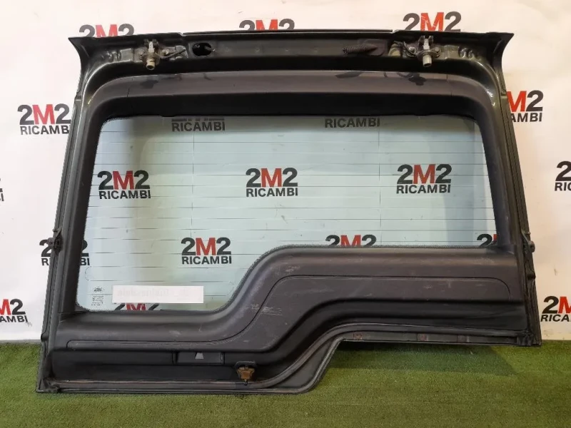 Portello POST LR045549 Land Rover Discovery III 2005