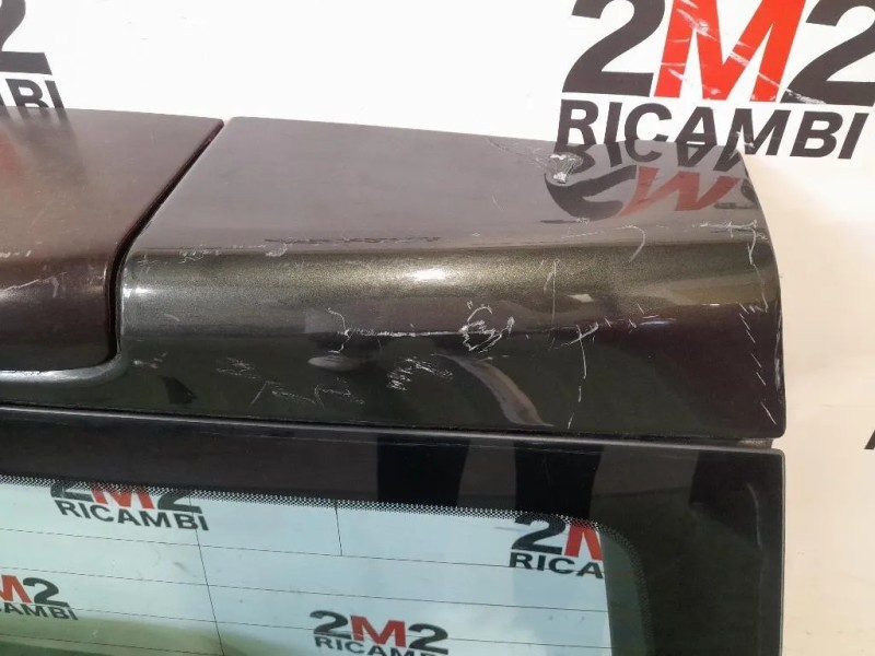 Portello POST LR045549 Land Rover Discovery III 2005