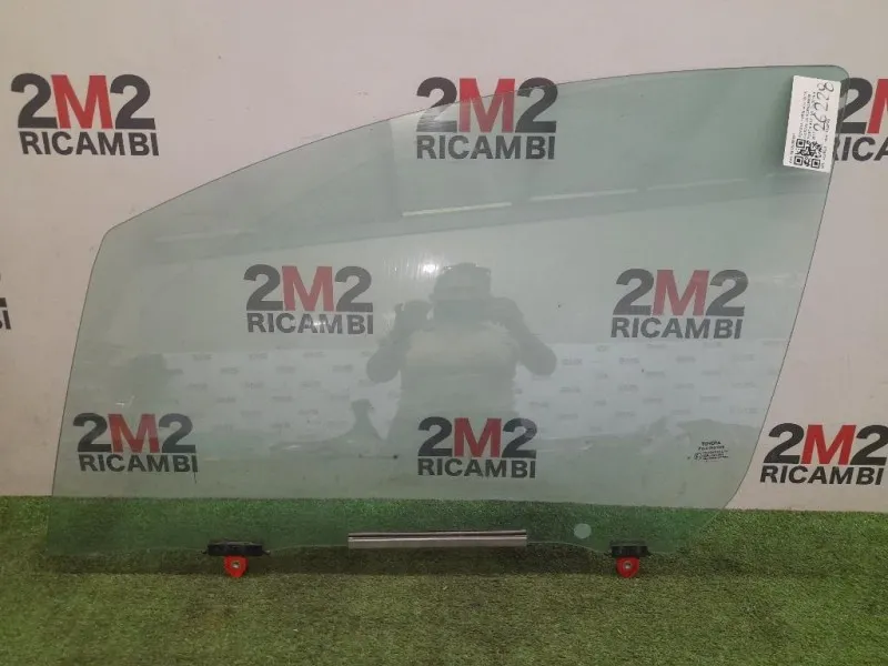Cristallo Scendente Porta ANT SX 681200D191 Toyota Yaris IV 2014