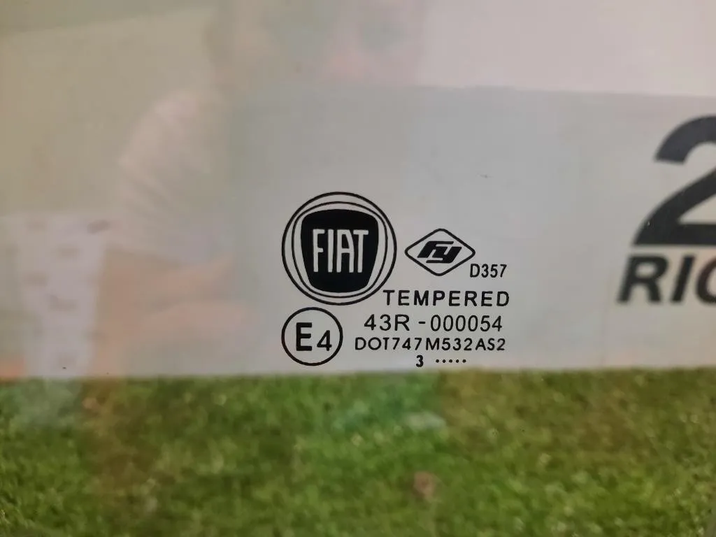 Cristallo Scendente Porta POST DX 52116213 Fiat Panda III 2012