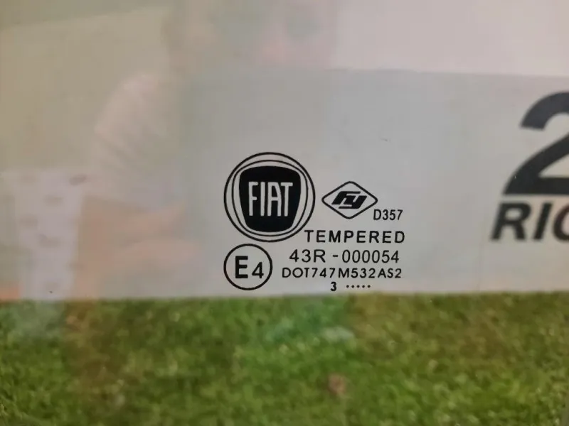 Cristallo Scendente Porta POST DX 52116213 Fiat Panda III 2012