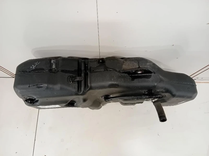 Serbatoio Adblue A1664704401 Mercedes Classe GLE W166 2015