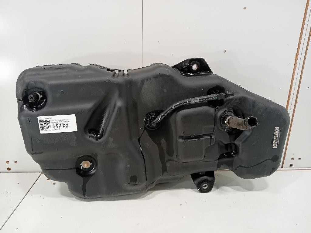 Serbatoio Adblue A1664704401 Mercedes Classe GLE W166 2015