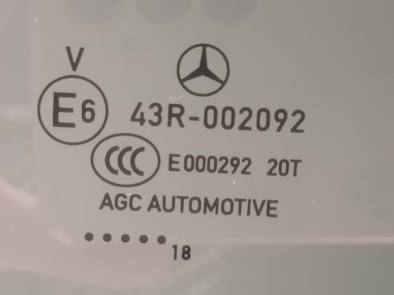 Cristallo Scendente Porta POST DX A2057350810 Mercedes Classe C W205 2014