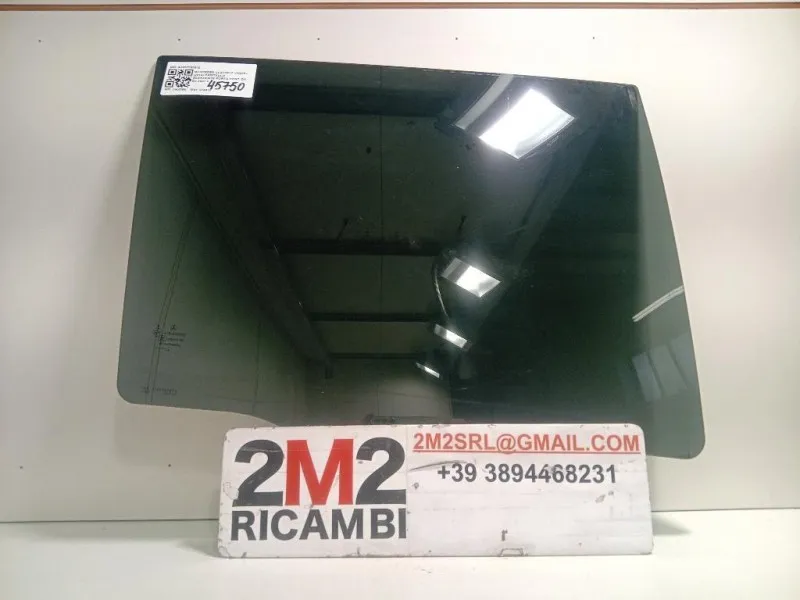 Cristallo Scendente Porta POST DX A2057350810 Mercedes Classe C W205 2014