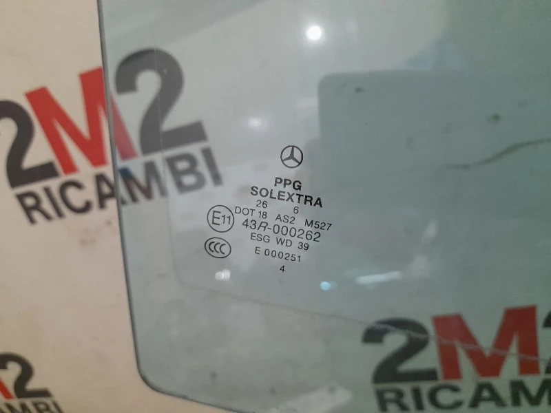 Cristallo Scendente Porta POST DX A2517350210 Mercedes Classe R W251 2006