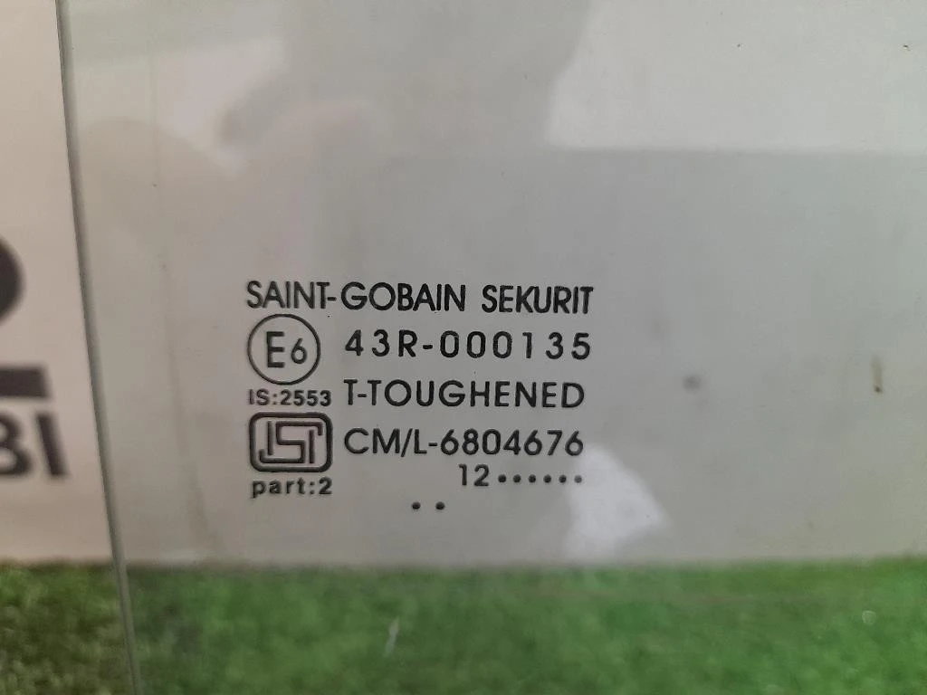 Cristallo Scendente Porta POST DX 823001HB0B Nissan Micra IV 2011