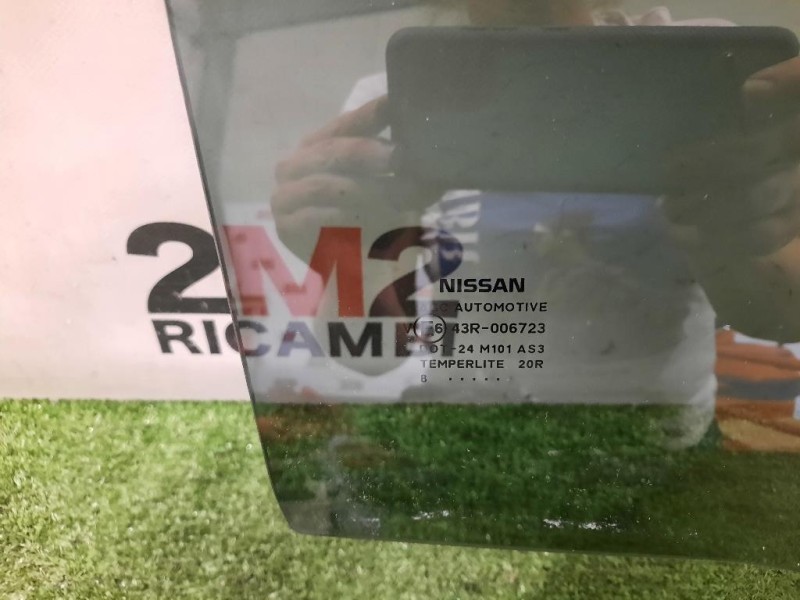 Cristallo Scendente Porta POST DX 82300JD005 Nissan Qashqai I 2007