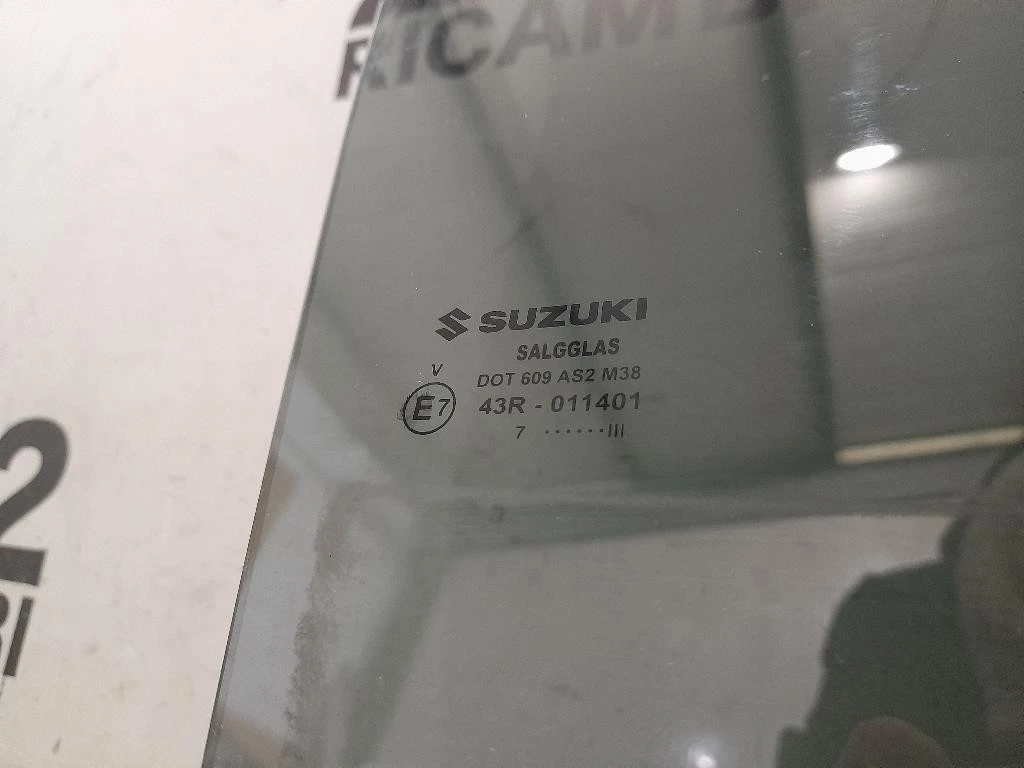 Cristallo Scendente Porta POST DX 8454154P10000 Suzuki Vitara II 2015