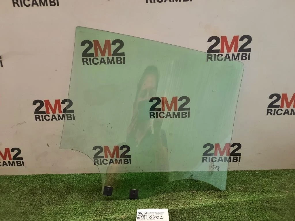 Cristallo Scendente Porta POST SX 823015497R Dacia Sandero II 2016