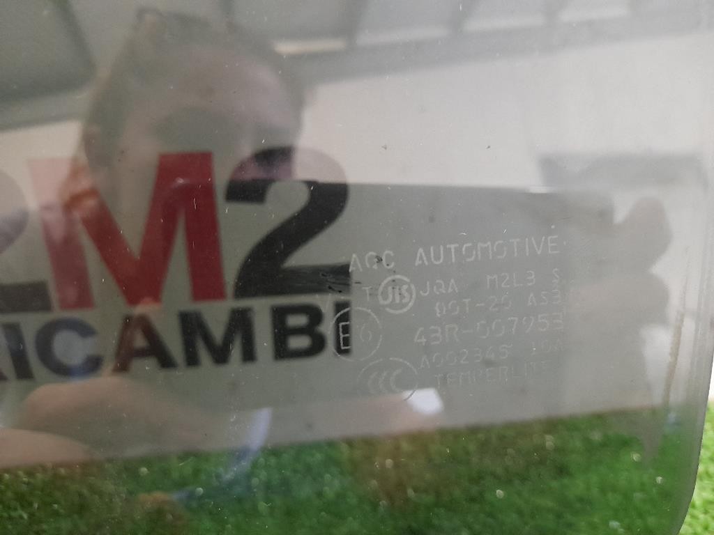 Cristallo Scendente Porta POST SX 5736A253 Mitsubishi ASX I 2010