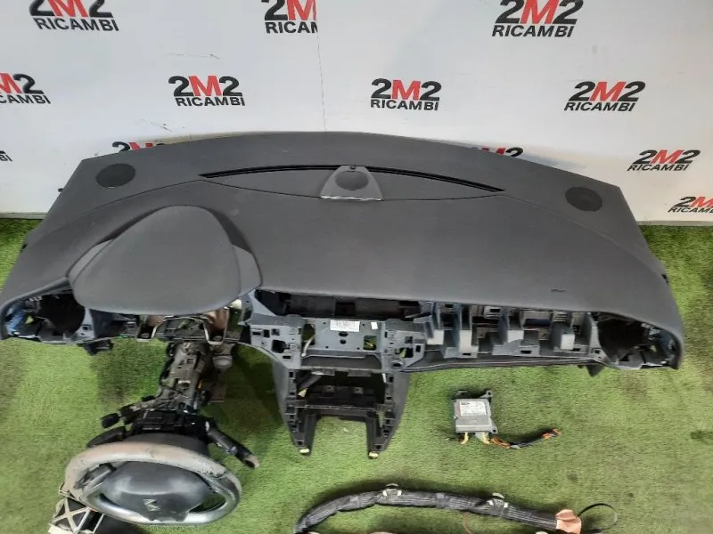 Cruscotto CRUSCOTTO AIR BAG CINTURA Citroen DS3 2010