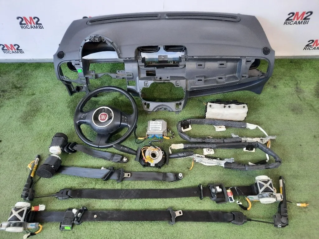 Cruscotto CRUSCOTTO VOLANTE Fiat 500 II 2008