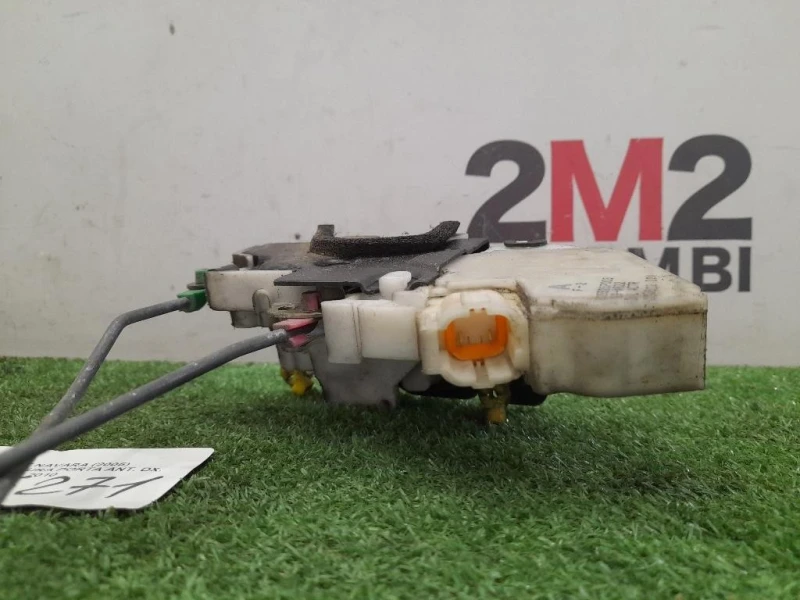 Serratura Porta ANT DX 805525P003 Nissan Navara 2005