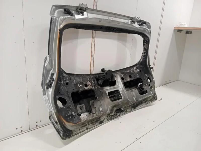 Portello POST  Nissan Qashqai+2 2010