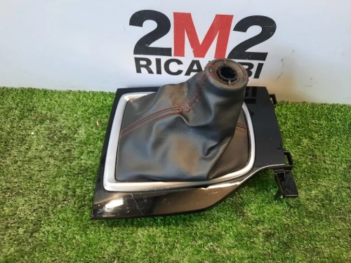 Cuffia DI Rivestimento LEVA Cambio BAEK64330 Mazda 3 III 2016