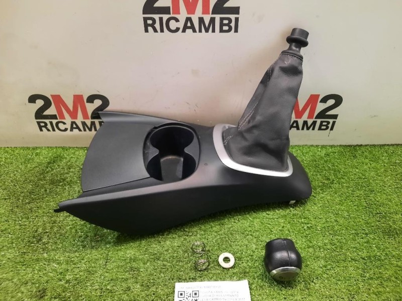 Cuffia DI Rivestimento LEVA Cambio 588420D140 588370D020 Toyota Yaris IV 2014