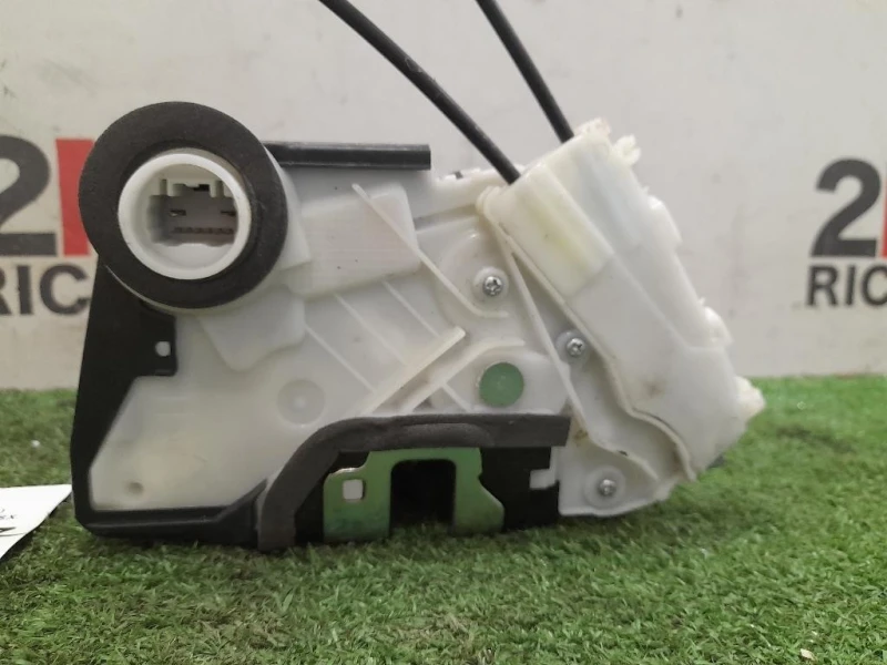 Serratura Porta ANT SX 690400D520 Toyota Yaris IV 2014