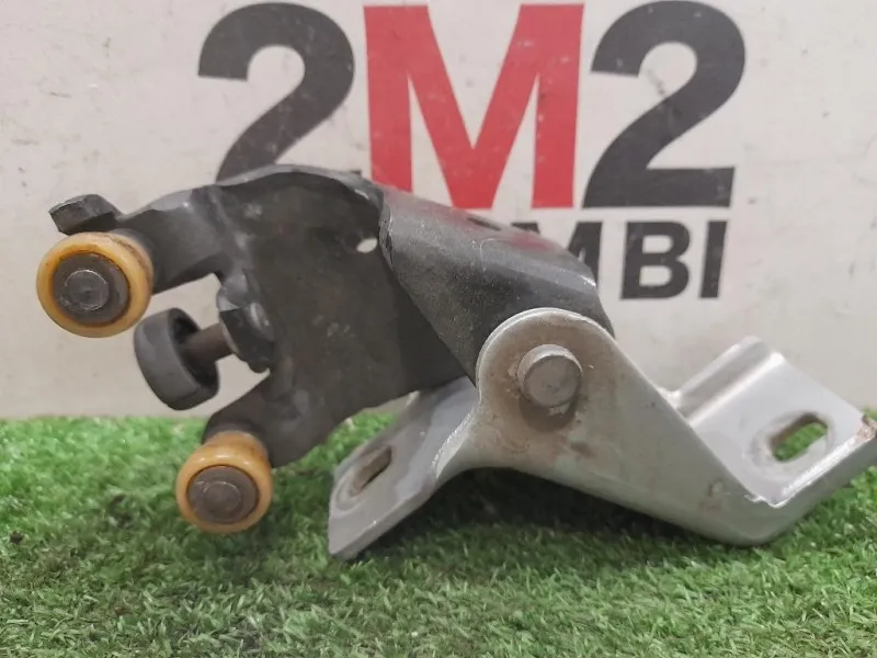 Cuscinetto Guida Porta Scorrevole Centrale POST SX 824A72208R Dacia Dokker 2013