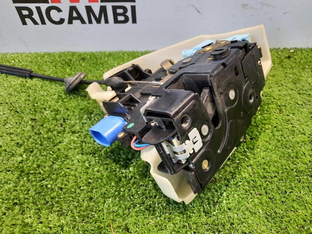Serratura Porta POST DX 7L0839016D Volkswagen GOLF V 2004
