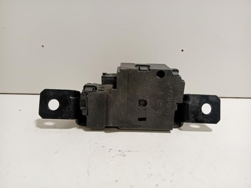 Portello POST NUDA1617409480 Peugeot 3008 II 2016