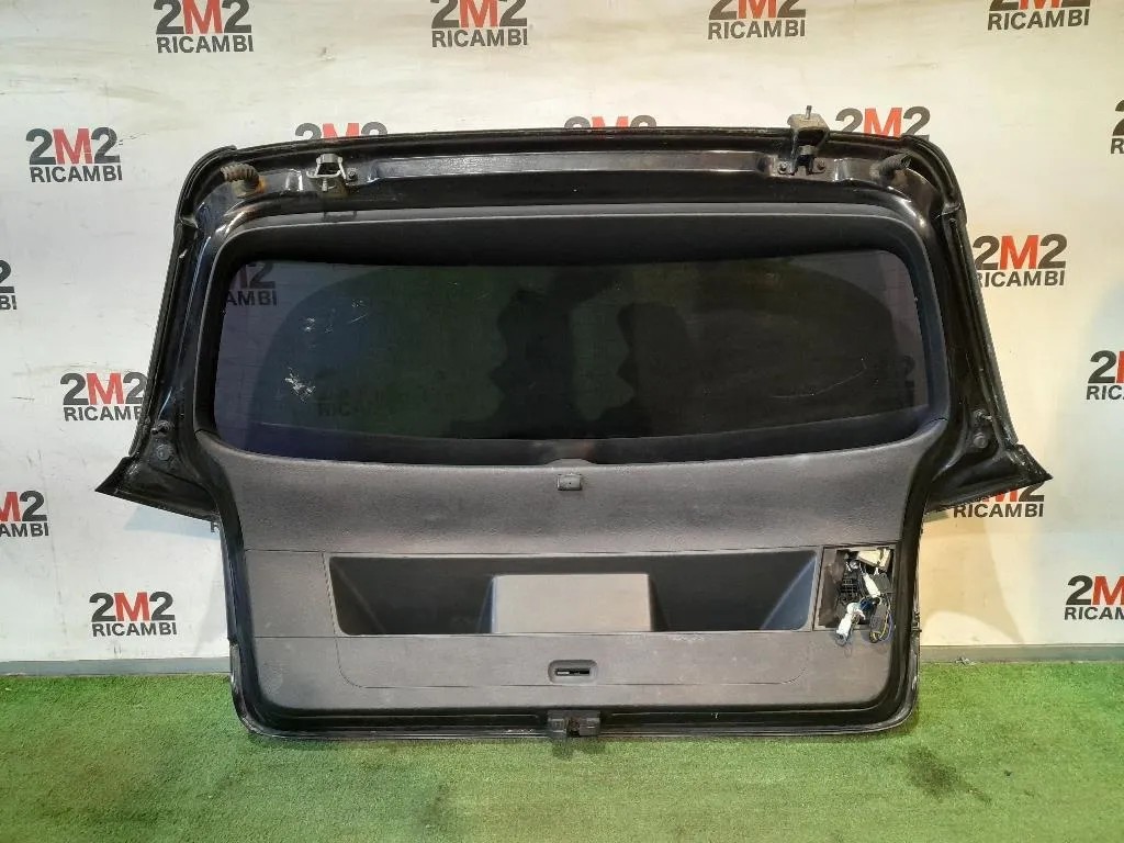 Portello POST  Volkswagen GOLF VII 2013