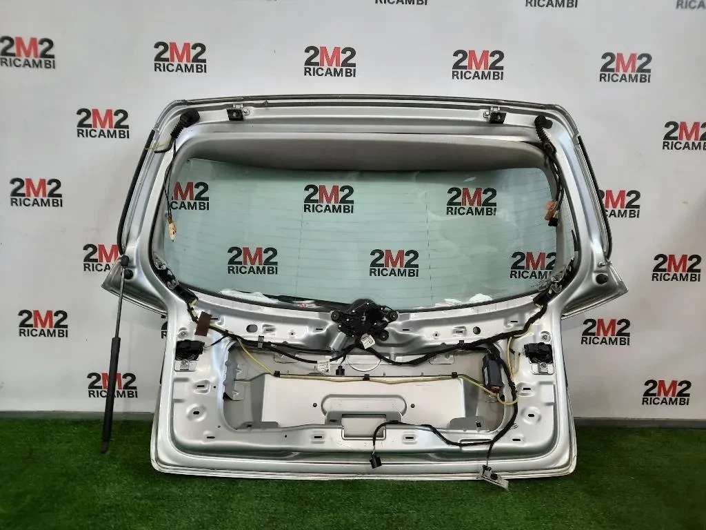 Portello POST 5M0827025E Volkswagen GOLF PLUS I 2004