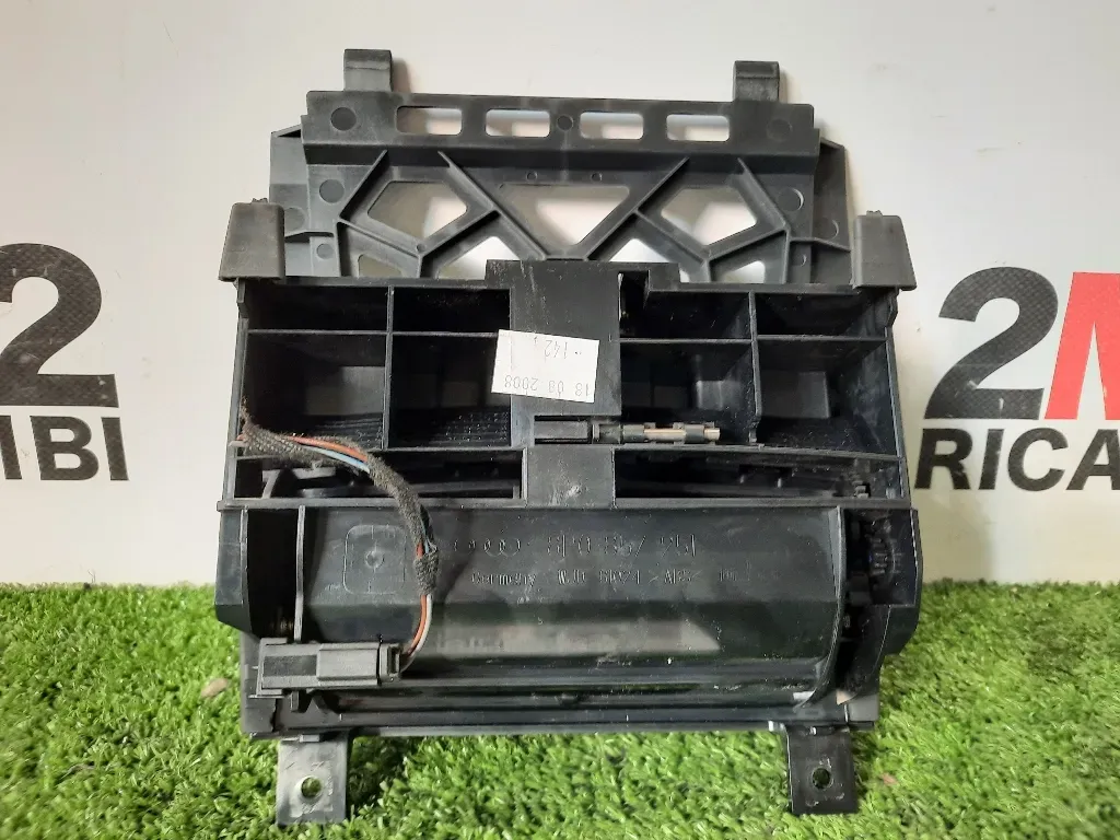 Posacenere 8P0857951 Audi A3 8P1 2008