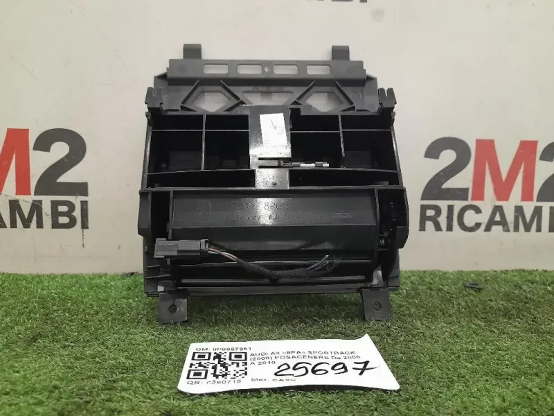 Posacenere 8P0857951 Audi A3 8PA Sportback 2008