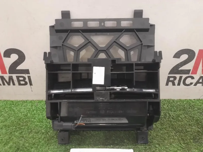 Posacenere 8P0857951 Audi A3 8PA Sportback 2008