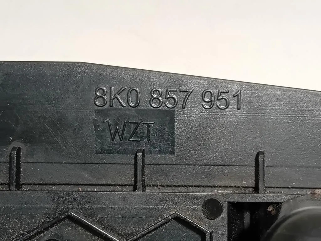 Posacenere 8K0 857 951 Audi A4 8K2 2008