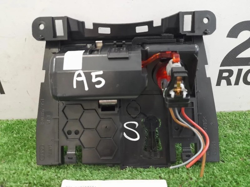 Posacenere 8K0857951 Audi A5 8T3 2012