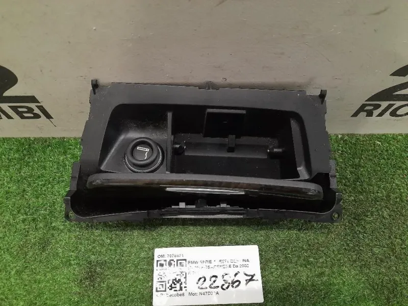 Posacenere 7078571 Bmw Serie 1 E87 Berlina 2005